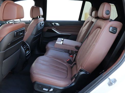 Used 2020 BMW X7 M50i w/ Cold Weather Package image 21