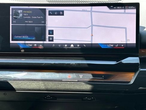 Used 2024 BMW i5 eDrive40i w/ Premium Package RWD image 25