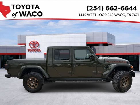 Used 2022 Jeep Gladiator Mojave w/ LED Lighting Group AWD/4WD image 2