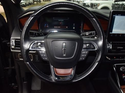Used 2024 Lincoln Navigator L 4WD image 25