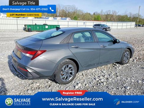 Used 2024 Hyundai Elantra SEL FWD image 4