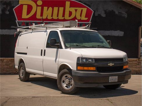 Used 2021 Chevrolet Express 2500 w/ Communications Package RWD image 5