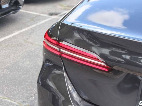 New 2026 BMW 530i w/ Convenience Package image 7