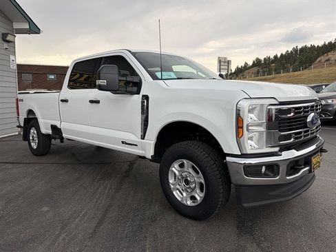 Used 2026 Ford F250 XLT AWD/4WD image 4