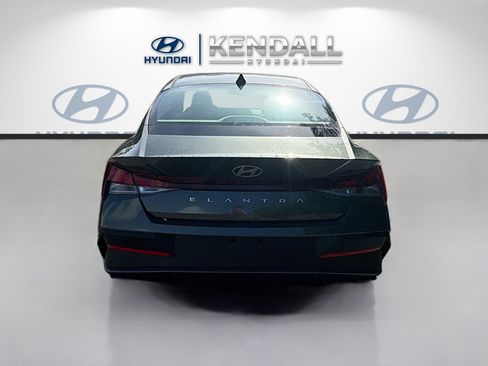 New 2026 Hyundai Elantra SE FWD image 20