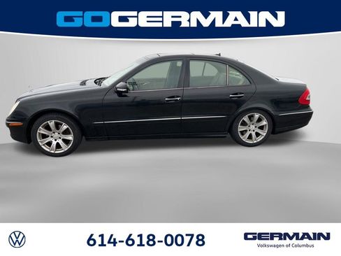 Used 2009 Mercedes-Benz E 350 4MATIC Sedan image 3