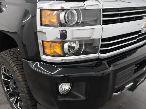 Used 2017 Chevrolet Silverado 2500 High Country w/ Duramax Plus Package AWD/4WD image 23