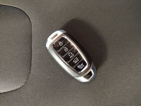 Used 2022 Hyundai Elantra SEL image 32