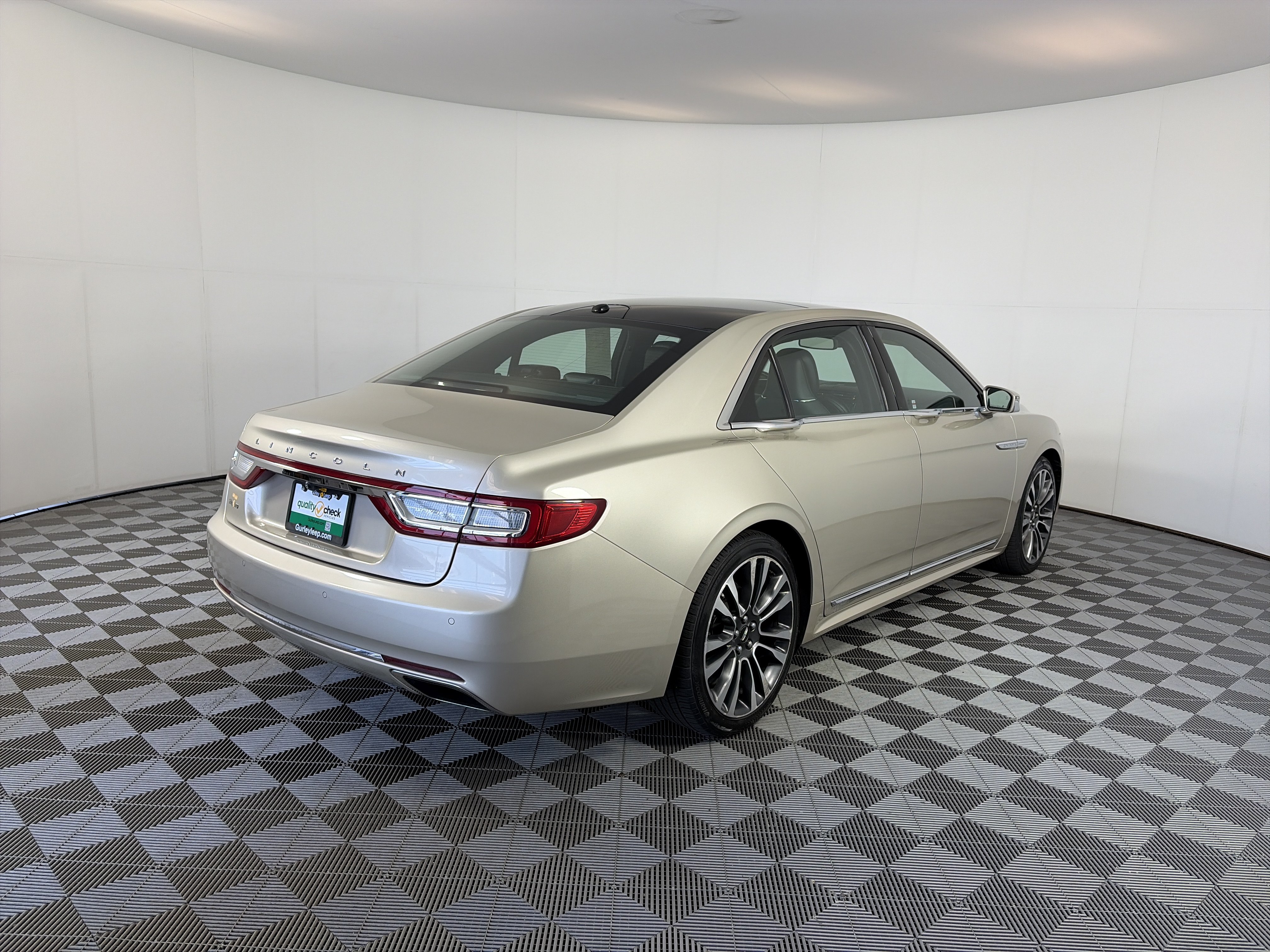 Used 2017 Lincoln Continental Reserve w/ Climate Package AWD/4WD image 10