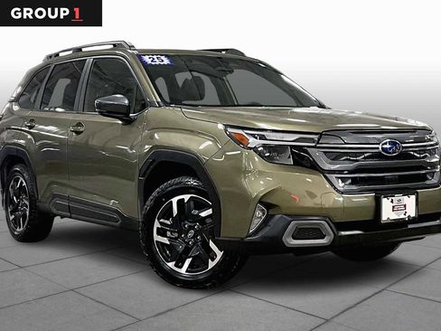 Used 2025 Subaru Forester Limited image 3
