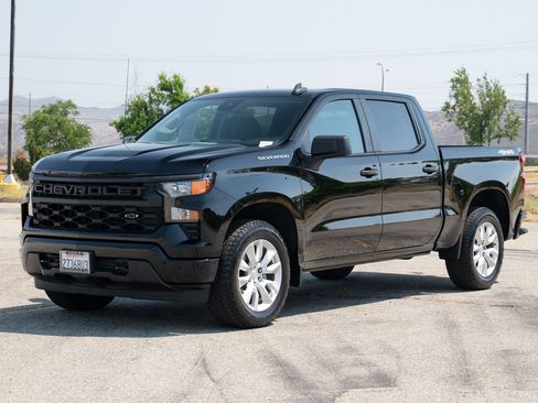 Used 2023 Chevrolet Silverado 1500 Custom image 8