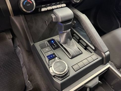 Certified 2026 Toyota Tacoma SR5 AWD/4WD image 16