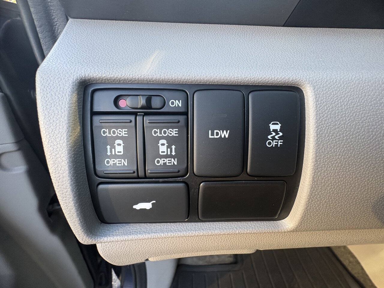 Used 2015 Honda Odyssey EX-L image 11