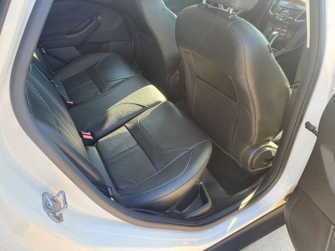 Used 2015 Ford Focus Titanium FWD image 7