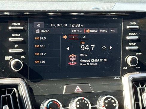 Used 2023 Kia Sorento LX image 19