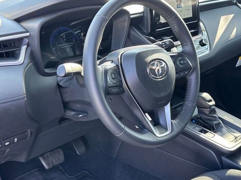 New 2026 Toyota Corolla Cross LE w/ Moonroof Package image 7