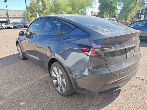 Used 2024 Tesla Model Y Long Range AWD/4WD image 15