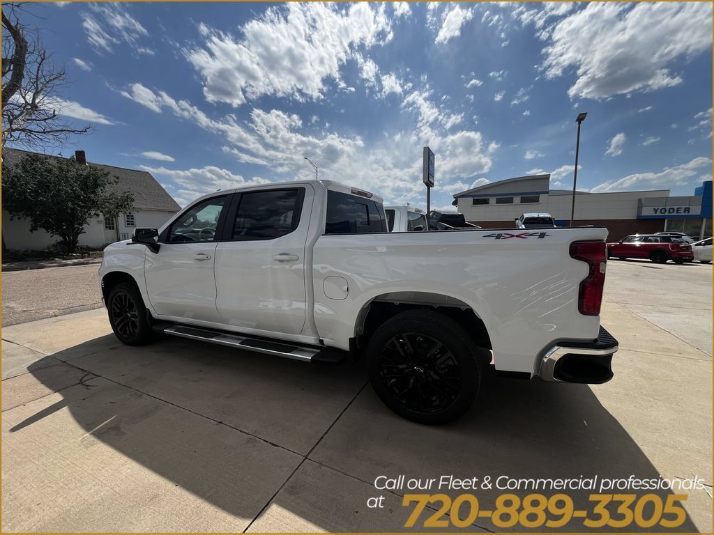 Used 2025 Chevrolet Silverado 1500 LT w/ Leather Package AWD/4WD image 2