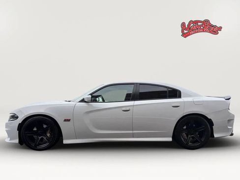 Used 2018 Dodge Charger R/T Scat Pack image 4