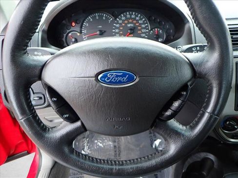 Used 2006 Ford Focus SES image 11