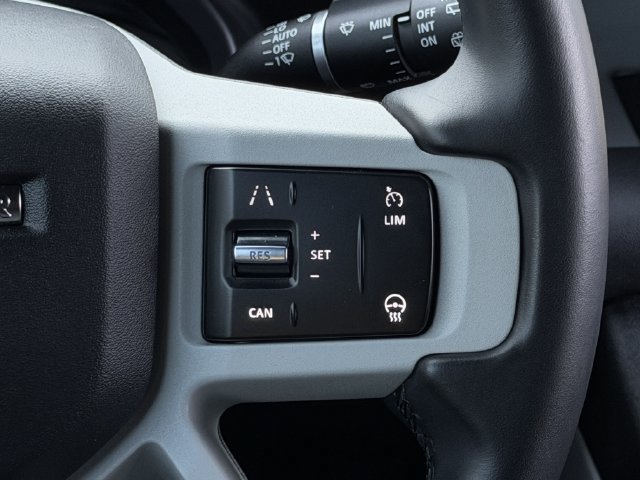 Used 2023 Land Rover Defender 130 SE AWD/4WD image 15