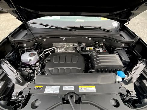 New 2026 Volkswagen Atlas Peak Edition image 16