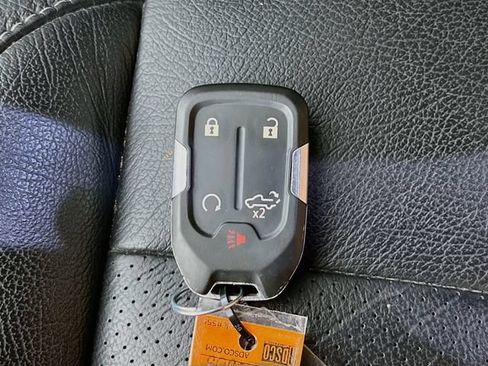 Used 2020 Chevrolet Silverado 1500 RST AWD/4WD image 13