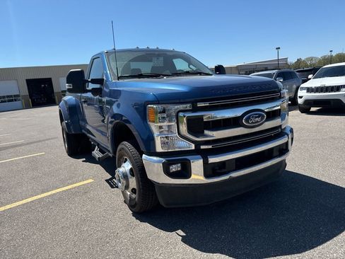 Used 2022 Ford F350 XLT w/ XLT Value Package AWD/4WD image 4