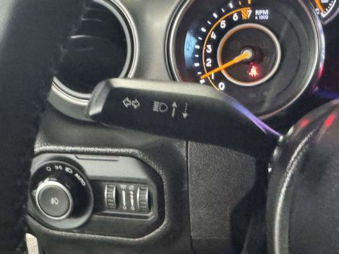 Used 2022 Jeep Wrangler Unlimited Sport AWD/4WD image 18