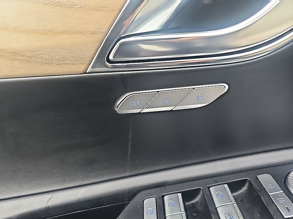 Used 2024 Genesis GV80 2.5T AWD/4WD image 11