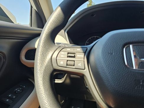 Certified 2024 Honda HR-V LX image 33