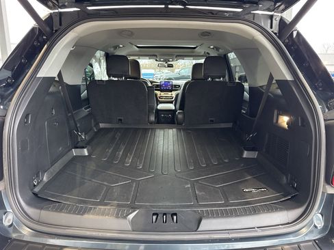 Certified 2022 Ford Explorer XLT w/ Equipment Group 202A image 39