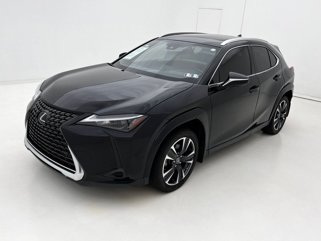 Used 2023 Lexus UX 250h AWD w/ Premium Package image 4