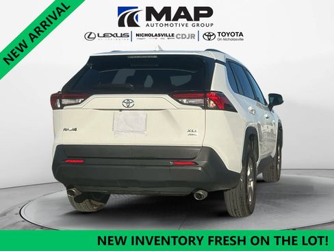 Used 2025 Toyota RAV4 XLE image 5