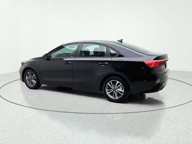 Certified 2024 Kia Forte LXS w/ LXS Technology Package FWD image 3