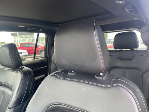 Used 2024 Jeep Grand Cherokee Limited AWD/4WD image 22