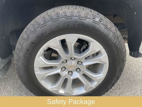 Used 2024 Chevrolet Silverado 1500 LTZ w/ LTZ Premium Package image 9