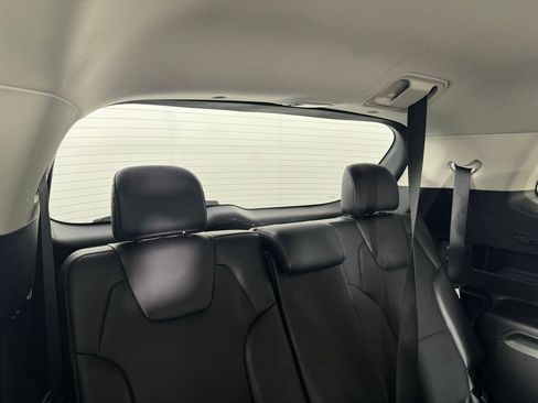 Used 2025 Kia Telluride S image 31