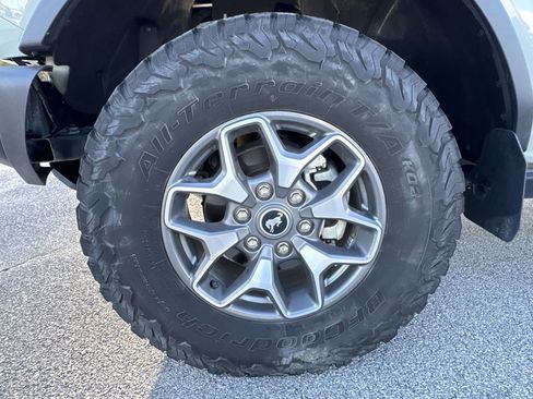 Used 2023 Ford Bronco Badlands image 18
