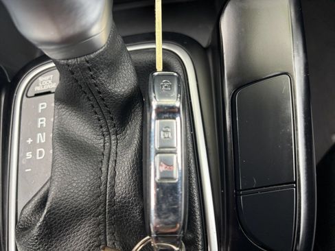 Used 2025 Kia Soul LX w/ LX Technology Package FWD image 21