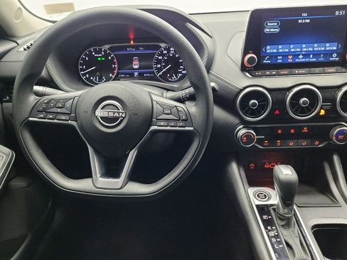 Used 2025 Nissan Sentra SV FWD image 22
