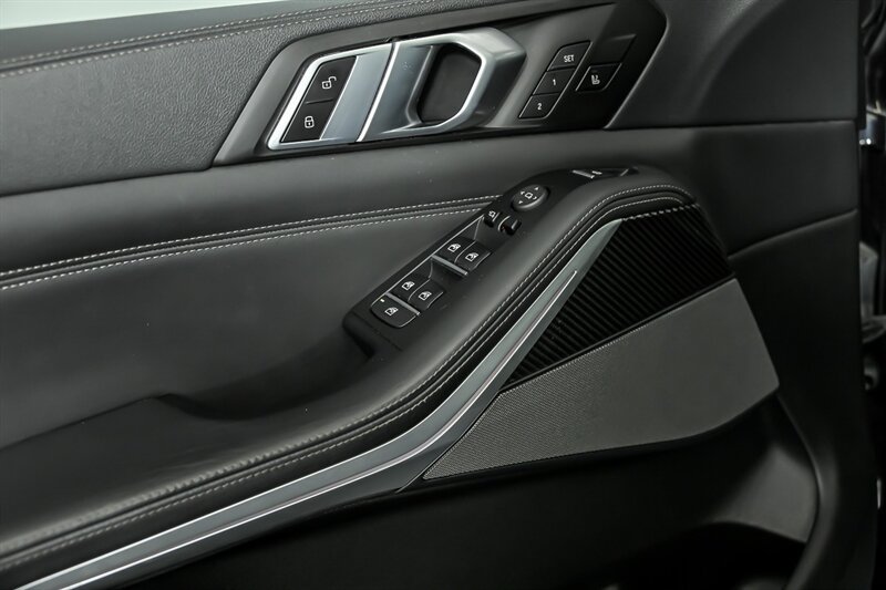 Used 2022 BMW X5 M50i w/ Executive Package AWD/4WD image 13