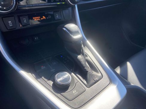 Used 2019 Toyota RAV4 XSE image 30