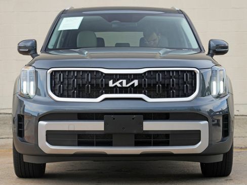 Used 2023 Kia Telluride EX AWD/4WD image 6