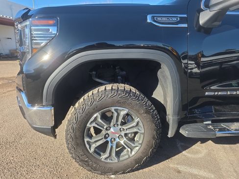 Used 2025 GMC Sierra 1500 SLT w/ SLT Premium Package image 10