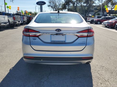 Used 2017 Ford Fusion SE image 8
