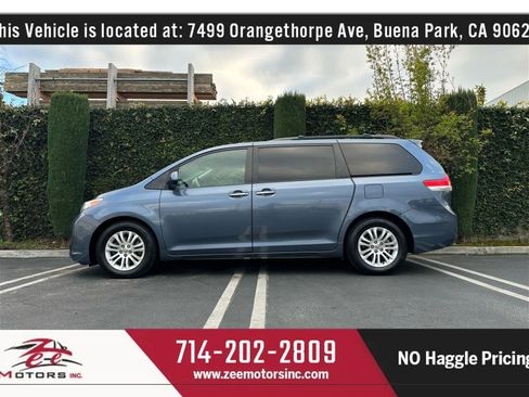 Used 2014 Toyota Sienna XLE image 11