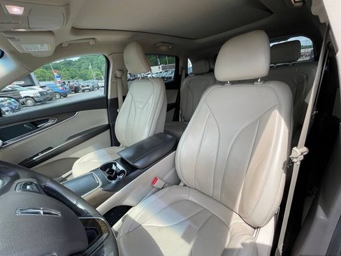 Used 2017 Lincoln MKX Reserve w/ Lincoln MKX Climate Package AWD/4WD image 15
