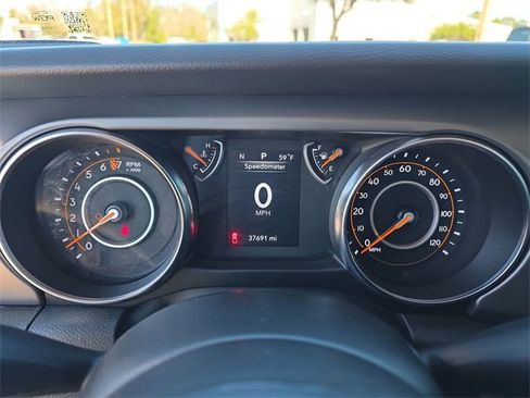 Used 2022 Jeep Gladiator Sport image 29
