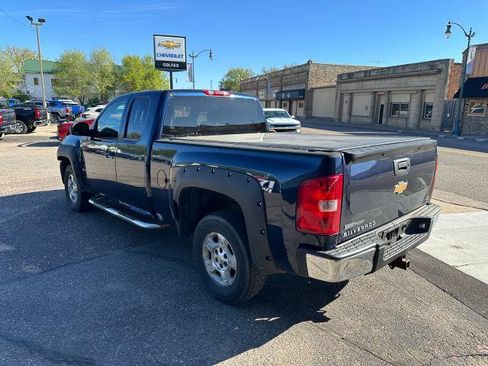 Used 2008 Chevrolet Silverado 1500 LT w/ Suspension Package, Off-Road AWD/4WD image 6